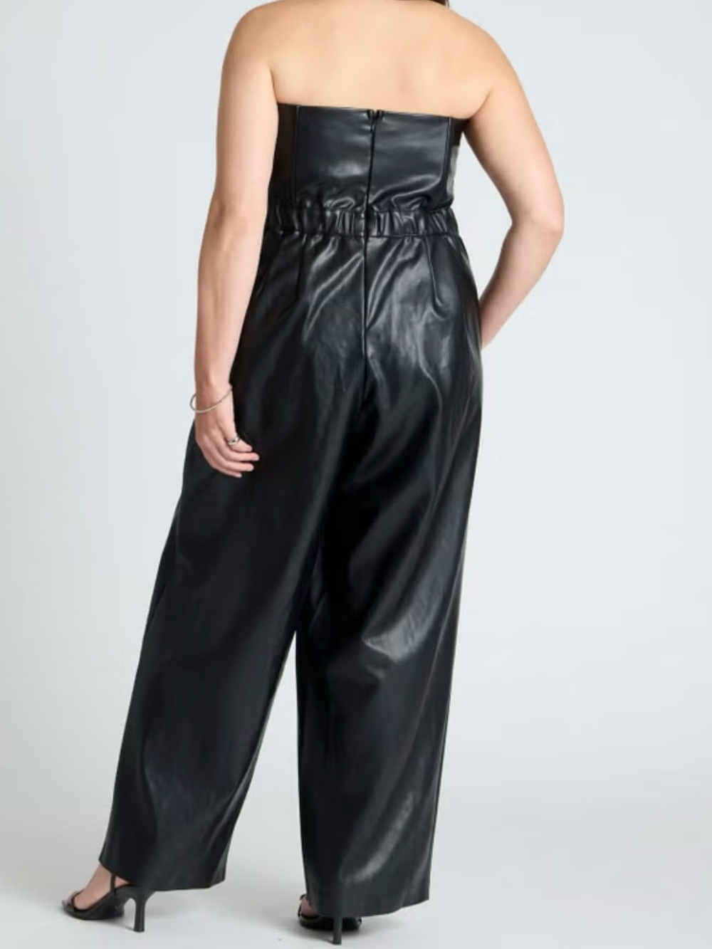 ELOQUII Strapless Wide-Leg Faux Leather Jumpsuit 🖤🖤🖤 MUST HAVE QUEEN - Picture 2 of 7